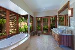 11-Villa Asmara Master suite 2 bathroom