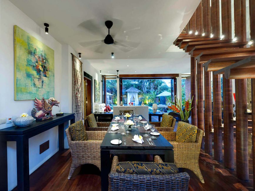 06-Majapahit Beach Villas Villa Raj Dining room
