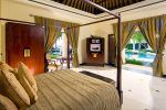 09-Villa Ylang Ylang Eastern master bedroom