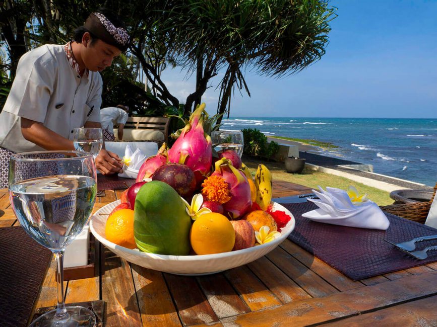 12-Majapahit Beach Villas Alfresco dining on the beach deck