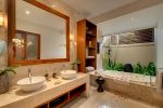 9. Lakshmi Villas Ubud Ensuite bathroom