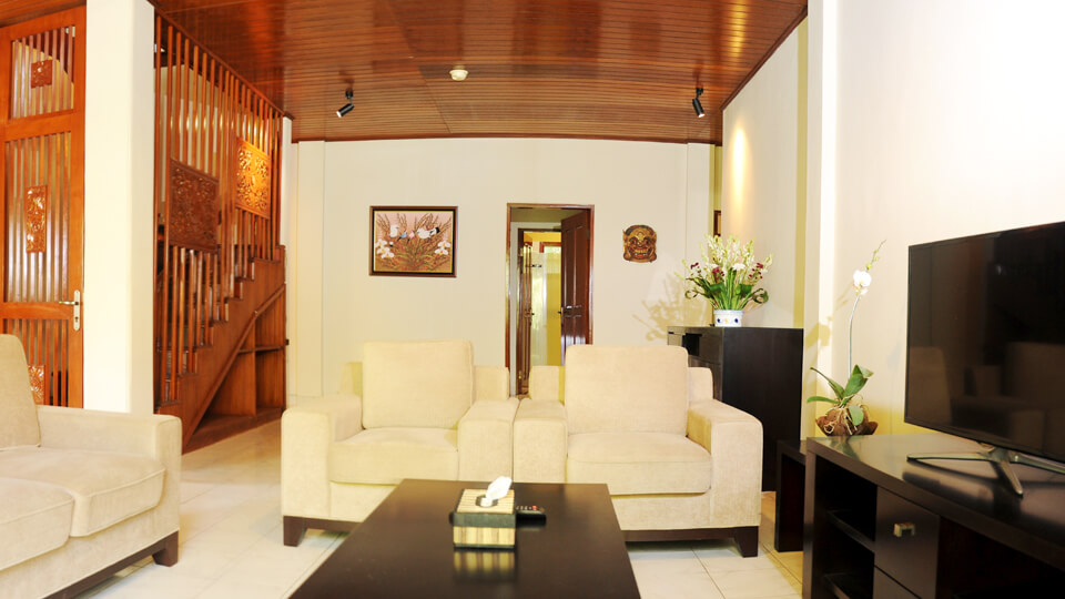 6. baliana-villa-legian-livingroom