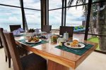 villa samudra dining table 1