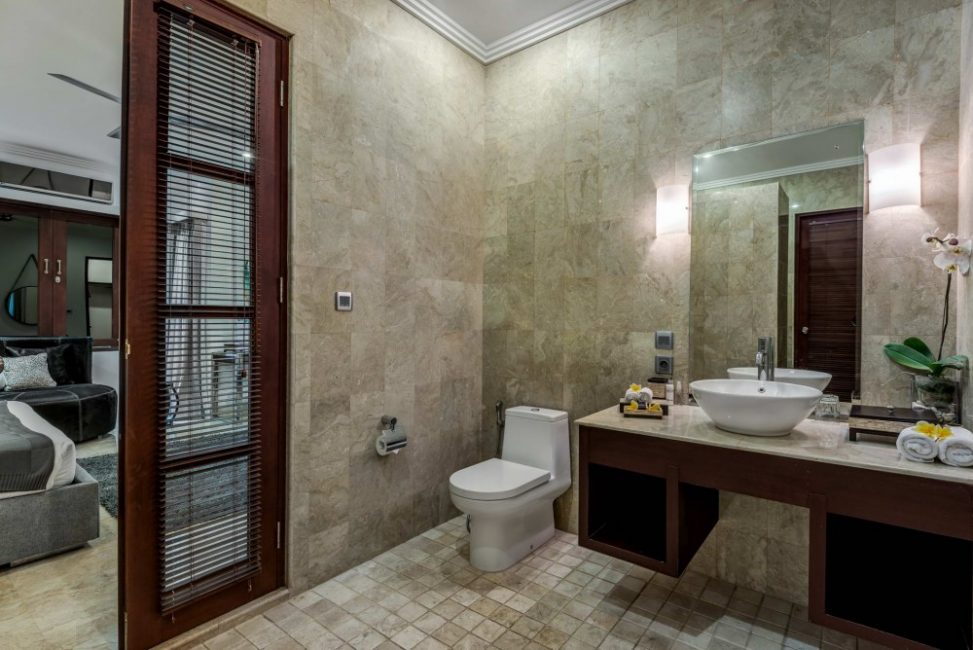 7.-Villa-Nilaya-Bathroom-1-1000x668